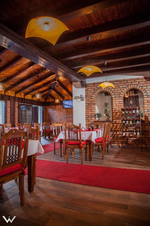 Отели типа «постель и завтрак» Hotel Dvor Биело-Поле-33