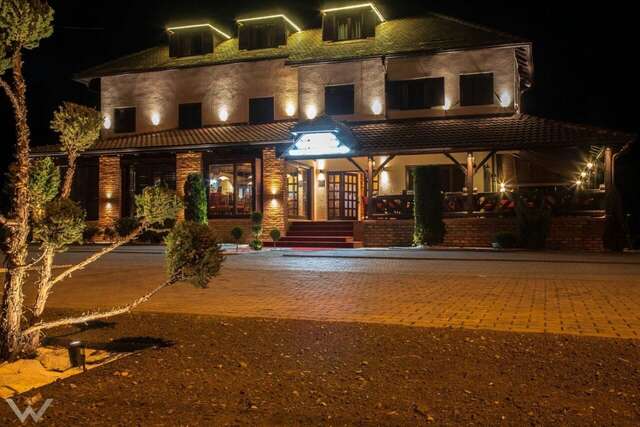 Отели типа «постель и завтрак» Hotel Dvor Биело-Поле-3