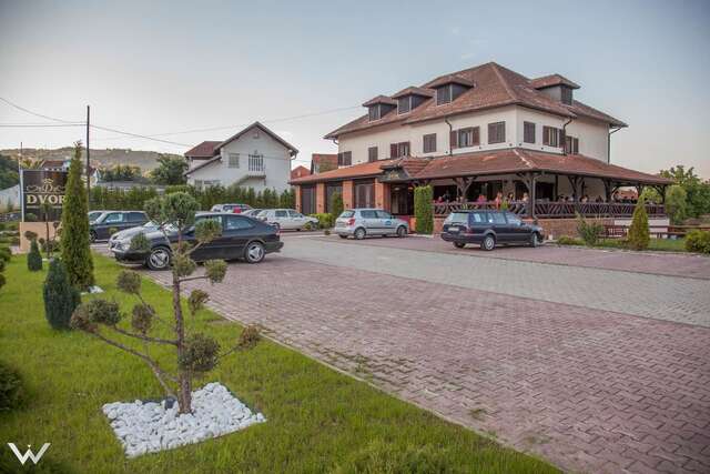 Отели типа «постель и завтрак» Hotel Dvor Биело-Поле-6