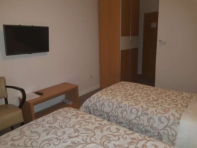 Отели типа «постель и завтрак» Hotel Dvor Биело-Поле-9
